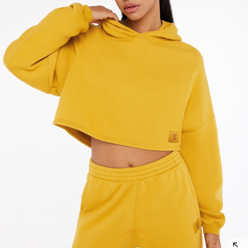 Savage X Fenty Gold Cropped Hoodie in Small